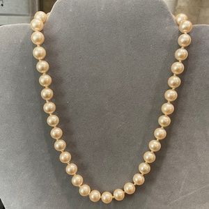Vintage 14” Marvella Pearl Choker Necklace